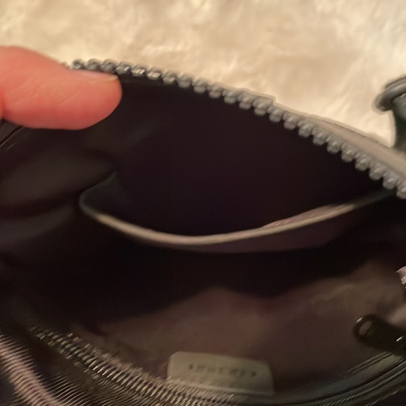 Cochoa leather crossbody bag in black NWT - Picture 5 of 12